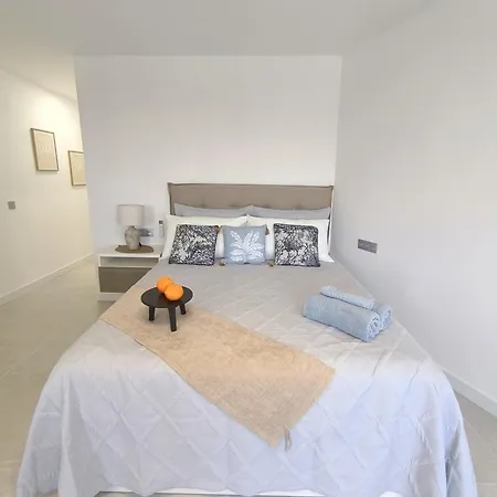 Parque Santiago Ii - Modern Americas - Heated Pool, 250m To The *