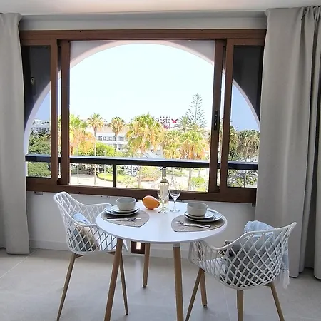 Parque Santiago Ii - Modern Americas - Heated Pool, 250m To The 公寓